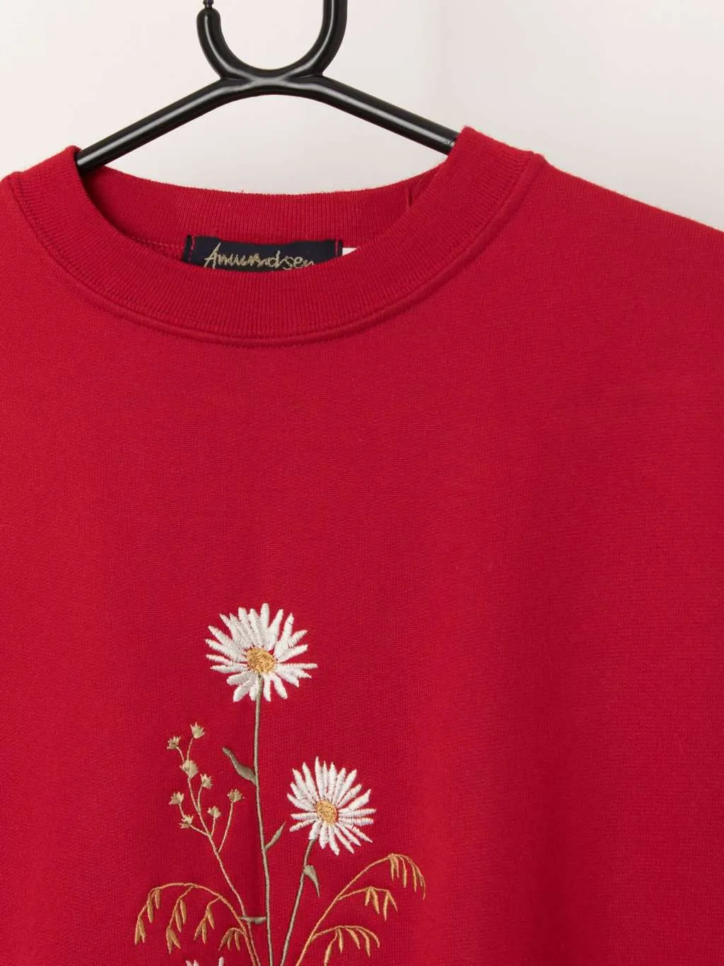 90s vintage red sweatshirt with embroidered wild flowers – Large