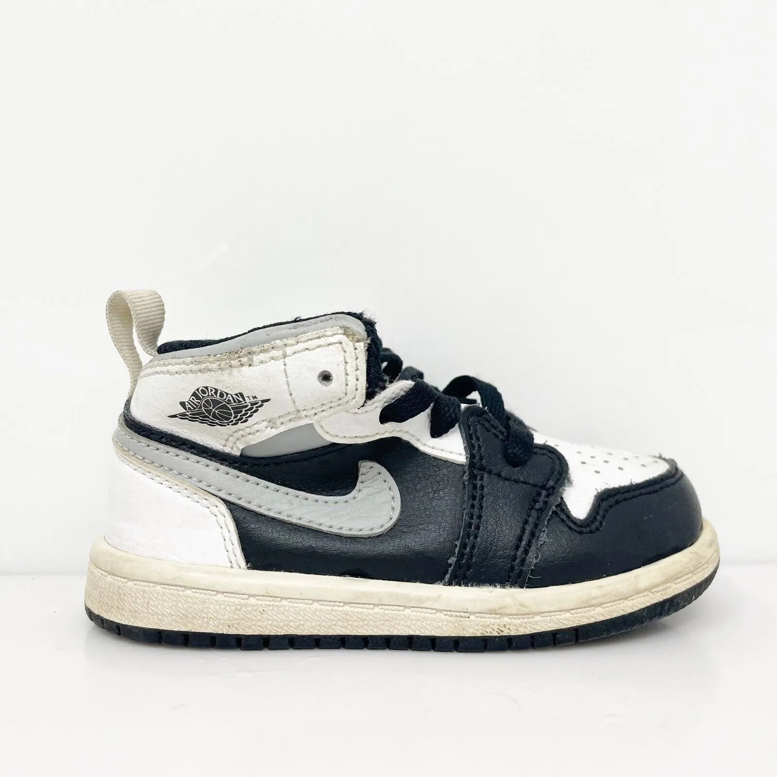 Nike Boys Air Jordan 1 Mid 640735-073 White Basketball Shoes Sneakers Size 6C