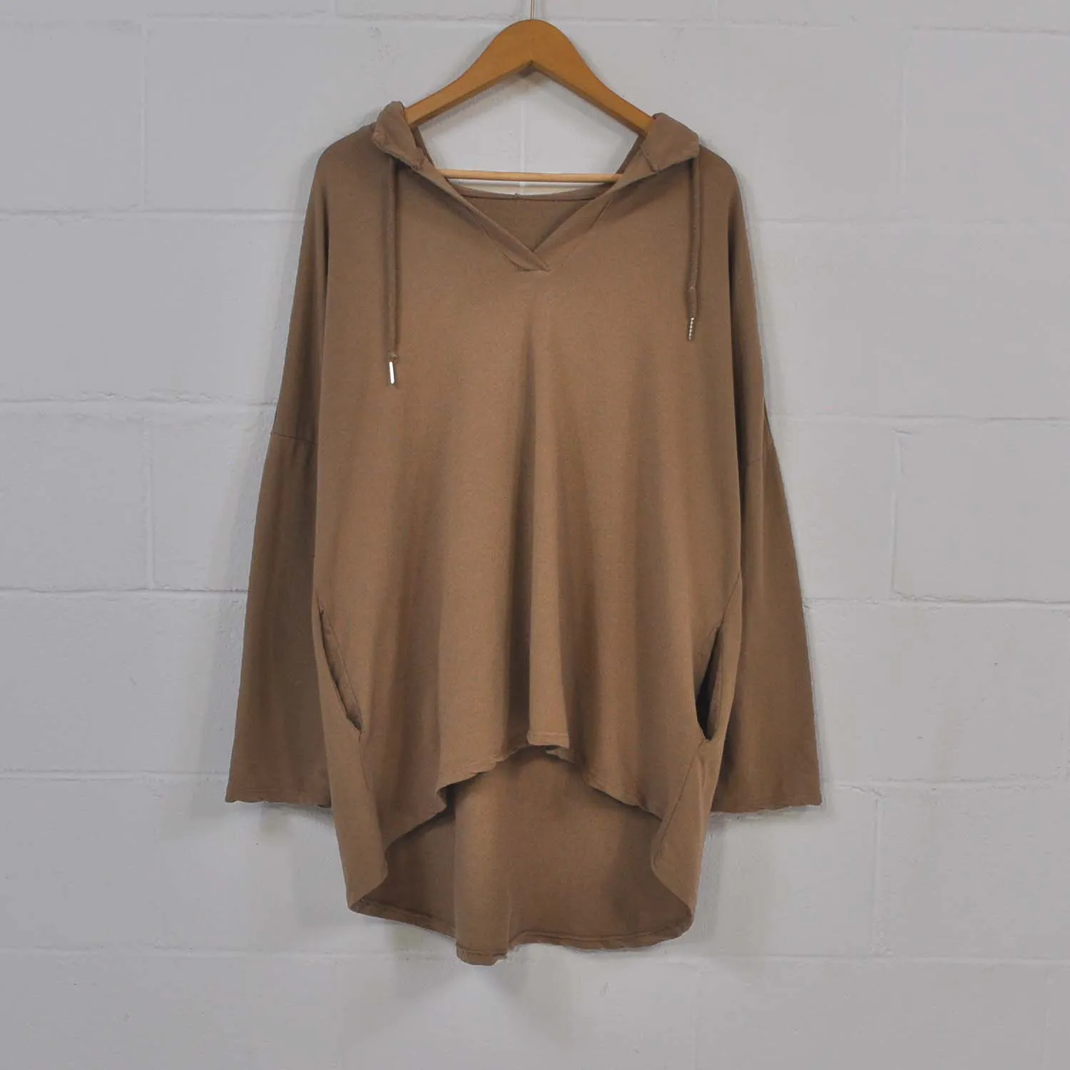 Sudadera pico camel