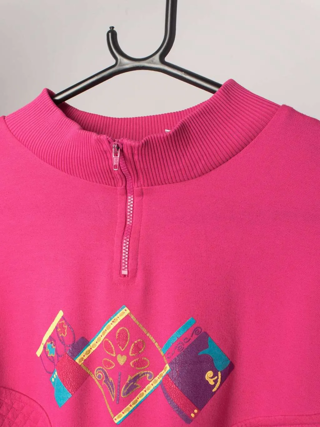 Vintage hot pink sweatshirt 1/4 zip with textured fabric and spring floral motif – Medium